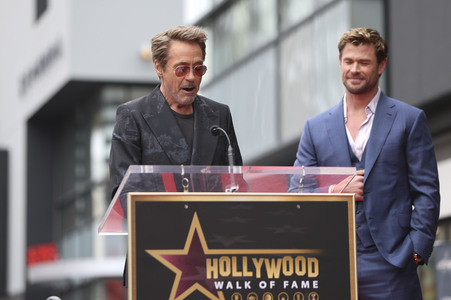 Chris Hemswoth erhält einen Stern auf dem Hollywood Walk of Fame in Los Angeles