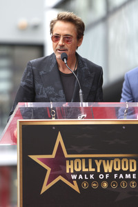 Chris Hemswoth erhält einen Stern auf dem Hollywood Walk of Fame in Los Angeles