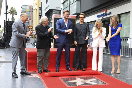 Chris Hemswoth erhält einen Stern auf dem Hollywood Walk of Fame in Los Angeles