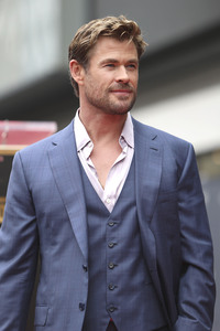 Chris Hemswoth erhält einen Stern auf dem Hollywood Walk of Fame in Los Angeles