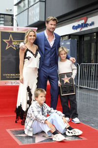 Chris Hemswoth erhält einen Stern auf dem Hollywood Walk of Fame in Los Angeles