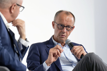 Demokratiefest zu 75 Jahren Grundgesetz in Berlin