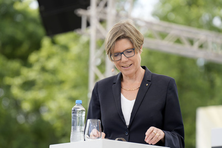 Demokratiefest zu 75 Jahren Grundgesetz in Berlin