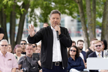 Demokratiefest zu 75 Jahren Grundgesetz in Berlin