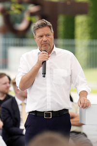 Demokratiefest zu 75 Jahren Grundgesetz in Berlin