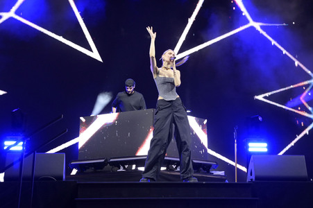 Konzert von Glasperlenspiel beim Demokratiefest zu 75 Jahren Grundgesetz in Berlin