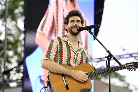 Konzert von Álvaro Soler beim Demokratiefest zu 75 Jahren Grundgesetz in Berlin