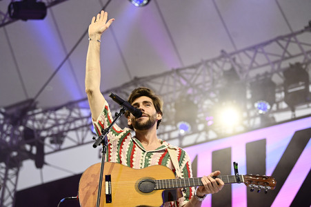 Konzert von Álvaro Soler beim Demokratiefest zu 75 Jahren Grundgesetz in Berlin