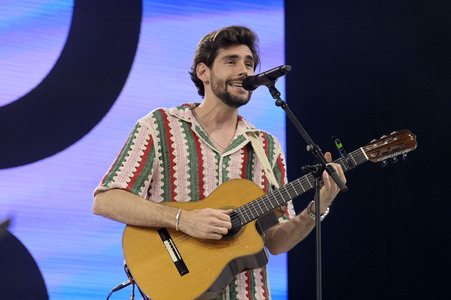 Konzert von Álvaro Soler beim Demokratiefest zu 75 Jahren Grundgesetz in Berlin