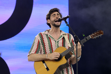 Konzert von Álvaro Soler beim Demokratiefest zu 75 Jahren Grundgesetz in Berlin