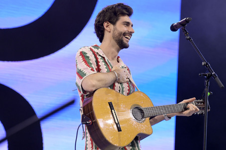 Konzert von Álvaro Soler beim Demokratiefest zu 75 Jahren Grundgesetz in Berlin