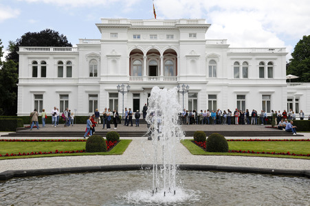 Tag der offenen Tür in der Villa Hammerschmidt und 'Fest der Demokratie' in Bonn