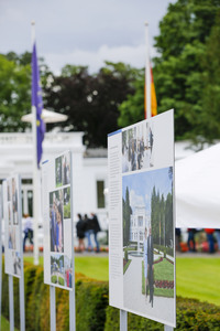 Tag der offenen Tür in der Villa Hammerschmidt und dem 'Fest der Demokratie' zu 75 Jahren Grundgesetz in Bonn