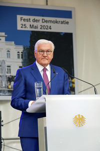 Tag der offenen Tür in der Villa Hammerschmidt und 'Fest der Demokratie' in Bonn