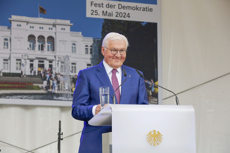 Tag der offenen Tür in der Villa Hammerschmidt und 'Fest der Demokratie' in Bonn