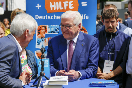 Tag der offenen Tür in der Villa Hammerschmidt und 'Fest der De