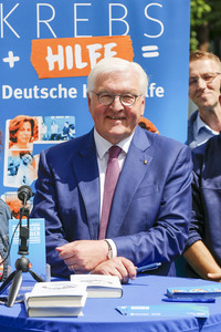 Tag der offenen Tür in der Villa Hammerschmidt und 'Fest der Demokratie' in Bonn