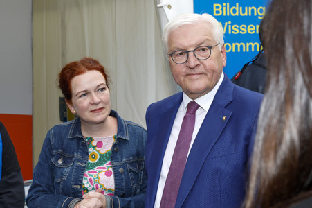 Tag der offenen Tür in der Villa Hammerschmidt und dem 'Fest der Demokratie' zu 75 Jahren Grundgesetz in Bonn