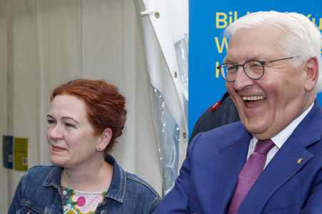 Tag der offenen Tür in der Villa Hammerschmidt und dem 'Fest der Demokratie' zu 75 Jahren Grundgesetz in Bonn