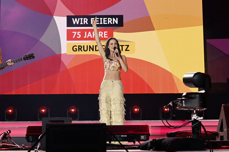 Abschlussveranstaltung beim Demokratiefest zu 75 Jahren Grundgesetz in Berlin
