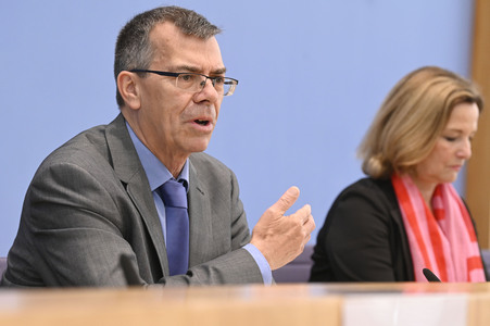 Bundespressekonferenz Report Globale Flucht 2024 in Berlin
