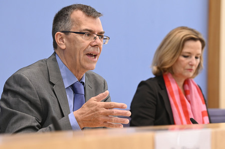 Bundespressekonferenz Report Globale Flucht 2024 in Berlin