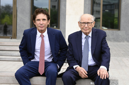 Kranzniederlegung am Denkmal für die ermordeten Juden Europas in Berlin