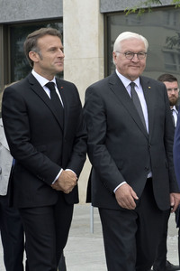 Kranzniederlegung am Denkmal für die ermordeten Juden Europas in Berlin