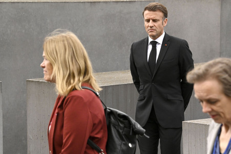 Kranzniederlegung am Denkmal für die ermordeten Juden Europas in Berlin