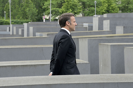 Kranzniederlegung am Denkmal für die ermordeten Juden Europas in Berlin