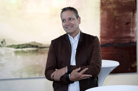 Präsentation der Wanderausstellung  'Woanders ist überall'  in Essen