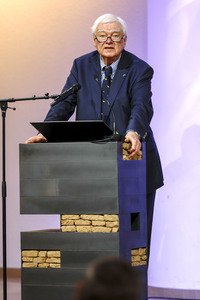 Präsentation der Wanderausstellung  'Woanders ist überall'  in Essen