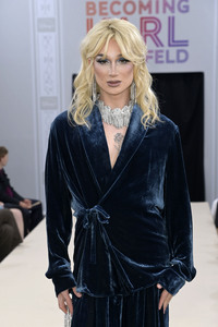 Serienpremiere 'Becoming Karl Lagerfeld' in Berlin