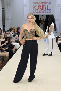 Serienpremiere 'Becoming Karl Lagerfeld' in Berlin