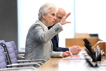 Bundespressekonferenz zum Stand der Sicherheits- und Verteidigungspolitik in Berlin