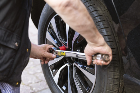 Symbolfoto Radwechsel