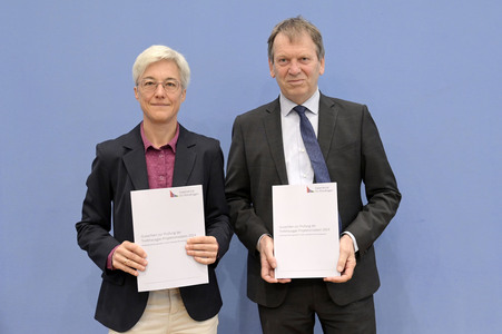 Bundespressekonferenz Sondergutachten zur Prüfung der Treibhausgas-Projektionsdaten 2024 in Berlin