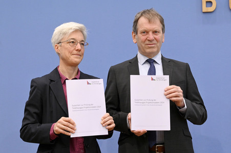 Bundespressekonferenz Sondergutachten zur Prüfung der Treibhausgas-Projektionsdaten 2024 in Berlin