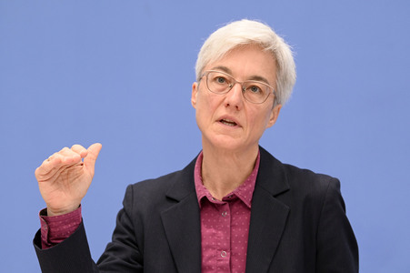 Bundespressekonferenz Sondergutachten zur Prüfung der Treibhausgas-Projektionsdaten 2024 in Berlin