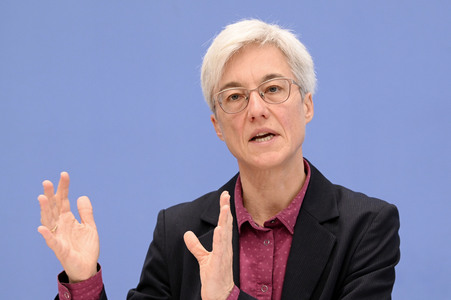 Bundespressekonferenz Sondergutachten zur Prüfung der Treibhausgas-Projektionsdaten 2024 in Berlin