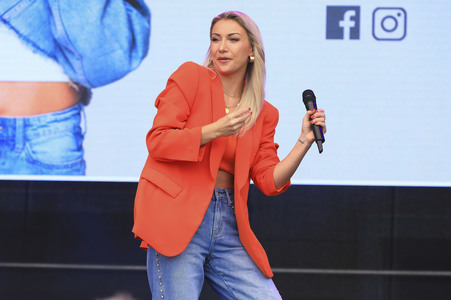 Konzert von Anna-Carina Woitschack in Bad Düben