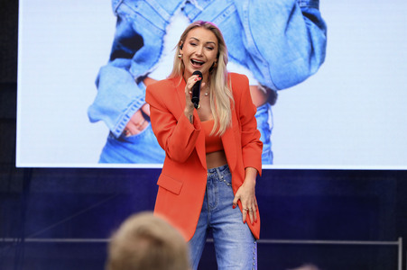 Konzert von Anna-Carina Woitschack in Bad Düben