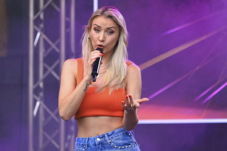 Konzert von Anna-Carina Woitschack in Bad Düben