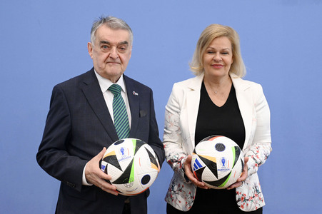 Bundespressekonferenz 10 Tage vor der EM in Berlin