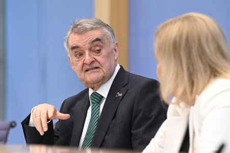 Bundespressekonferenz 10 Tage vor der EM in Berlin