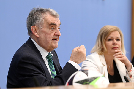 Bundespressekonferenz 10 Tage vor der EM in Berlin