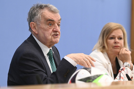 Bundespressekonferenz 10 Tage vor der EM in Berlin