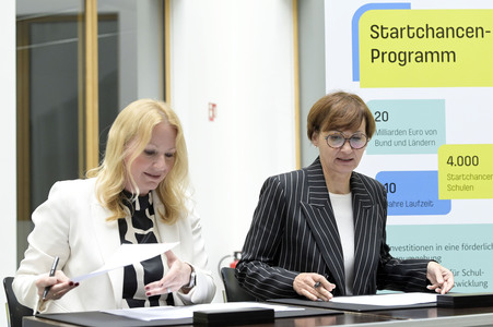 Bundespressekonferenz Unterzeichnung des Startchancen-Programms in Berlin