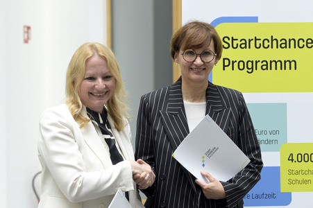 Bundespressekonferenz Unterzeichnung des Startchancen-Programms in Berlin