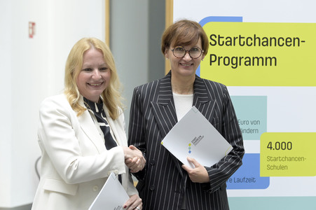Bundespressekonferenz Unterzeichnung des Startchancen-Programms in Berlin